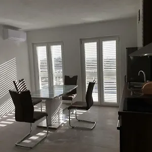Appartamento Nella, Zara